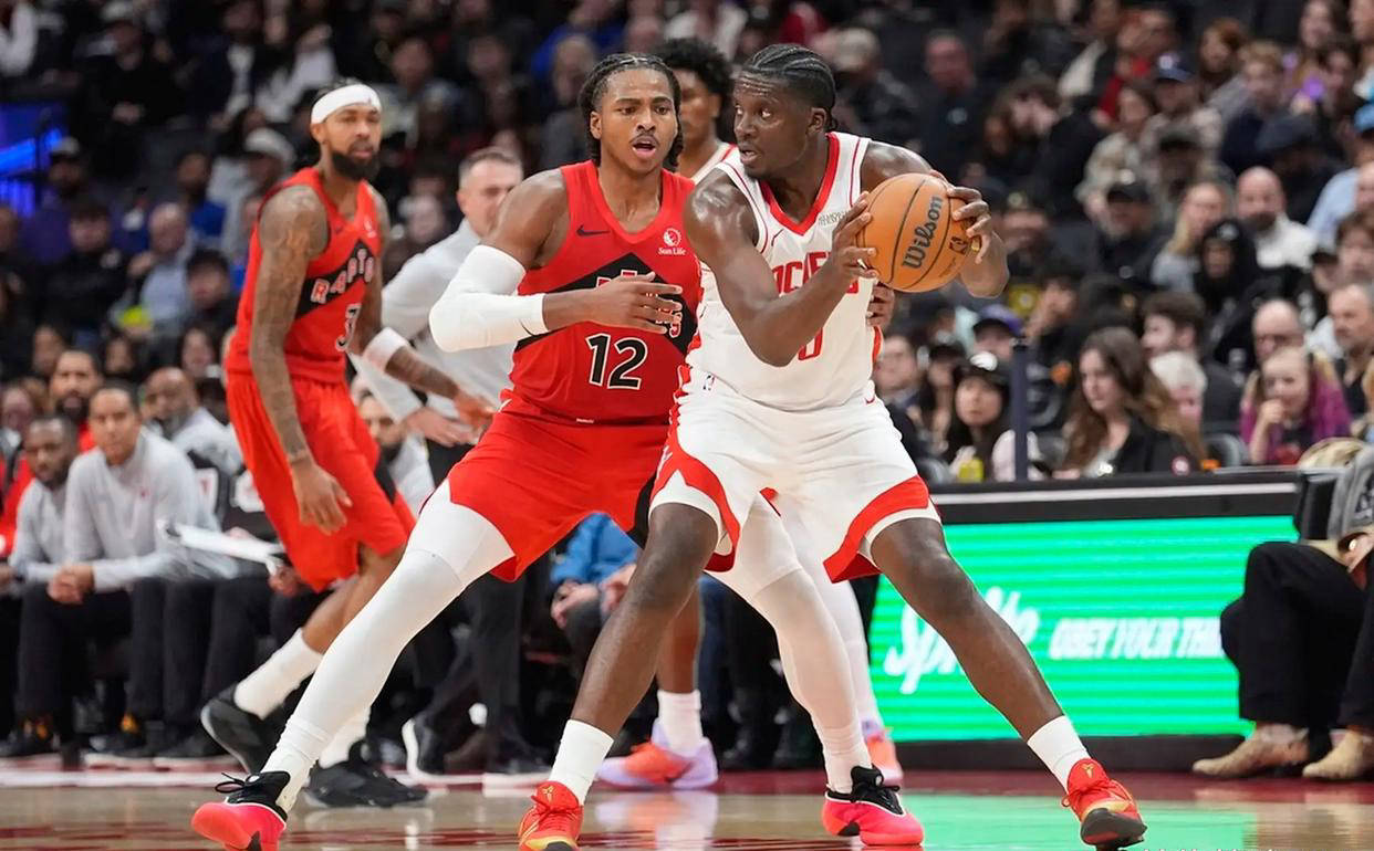 三中锋都能打≈没有表现机会！杨瀚森上半场没有获得出场时间（三中锋均可出战，杨瀚森上半场未获出场时间）