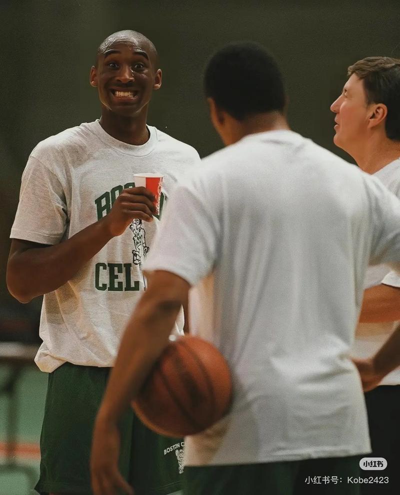 2025／26赛季英超：阿森纳新星斯凯利会在冬窗租借离队吗？多家英超球队关注他近况（2025／26赛季英超观察：阿森纳新星斯凯利会否冬窗外租？多家英超球队正密切关注）