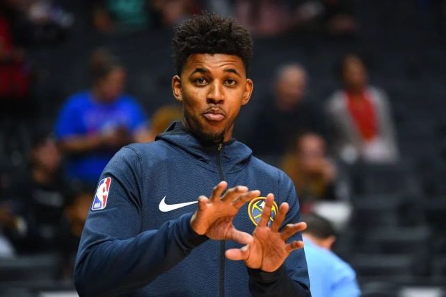 皇马客场4-3奥林匹亚科斯，姆巴佩大四喜，维尼修斯两助攻（皇马客场4-3险胜奥林匹亚科斯，姆巴佩梅开四度，维尼修斯贡献两次助攻）