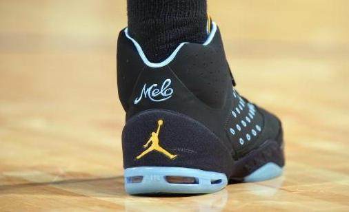 姆巴佩重回首发？皇马或复刻欧冠决赛掀翻多特（姆巴佩有望回归首发，皇马或复制欧冠决赛再胜多特）