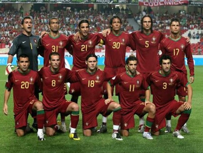 李璇：有个球队主帅最快明天官宣，下赛季应该能换个活法（李璇爆料：某队新帅最快明日官宣，下赛季或迎新气象）