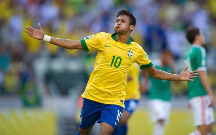 半场：新鹏城1-1成都，安永佳开场闪击，费利佩建功（半场战罢：新鹏城1-1成都，安永佳闪电破门，费利佩扳平比分）