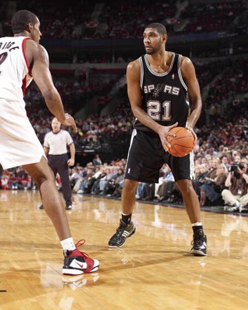 半场战报：比萨0-1帕尔马，贝内迪恰克点射（中场快讯：帕尔马1-0比萨，贝内迪恰克点球破门）