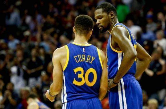 科尔：库里今天战森林狼没有出场时间限制（科尔称库里今日对阵森林狼将不受出场时间限制）