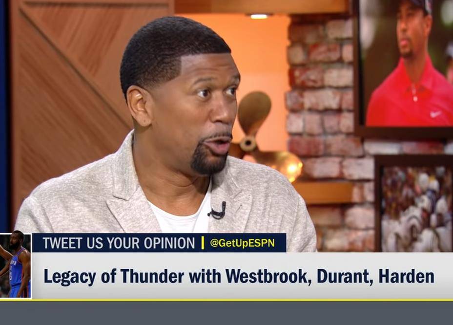 贝蒂斯迎战巴塞罗那：西甲第15轮焦点战一触即发！（西甲第15轮重头戏：贝蒂斯对阵巴塞罗那，开战在即！）